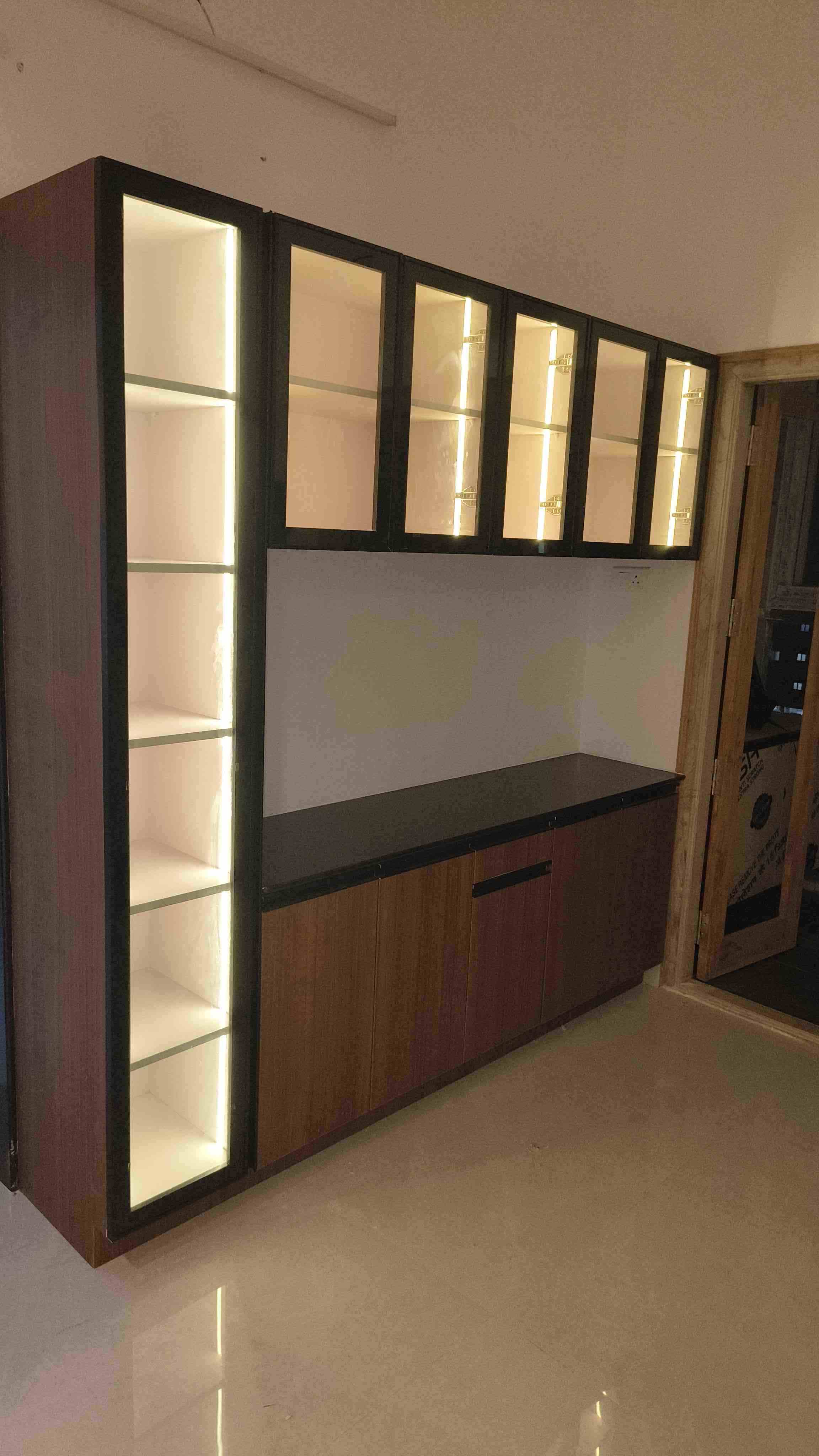 Crockery unit