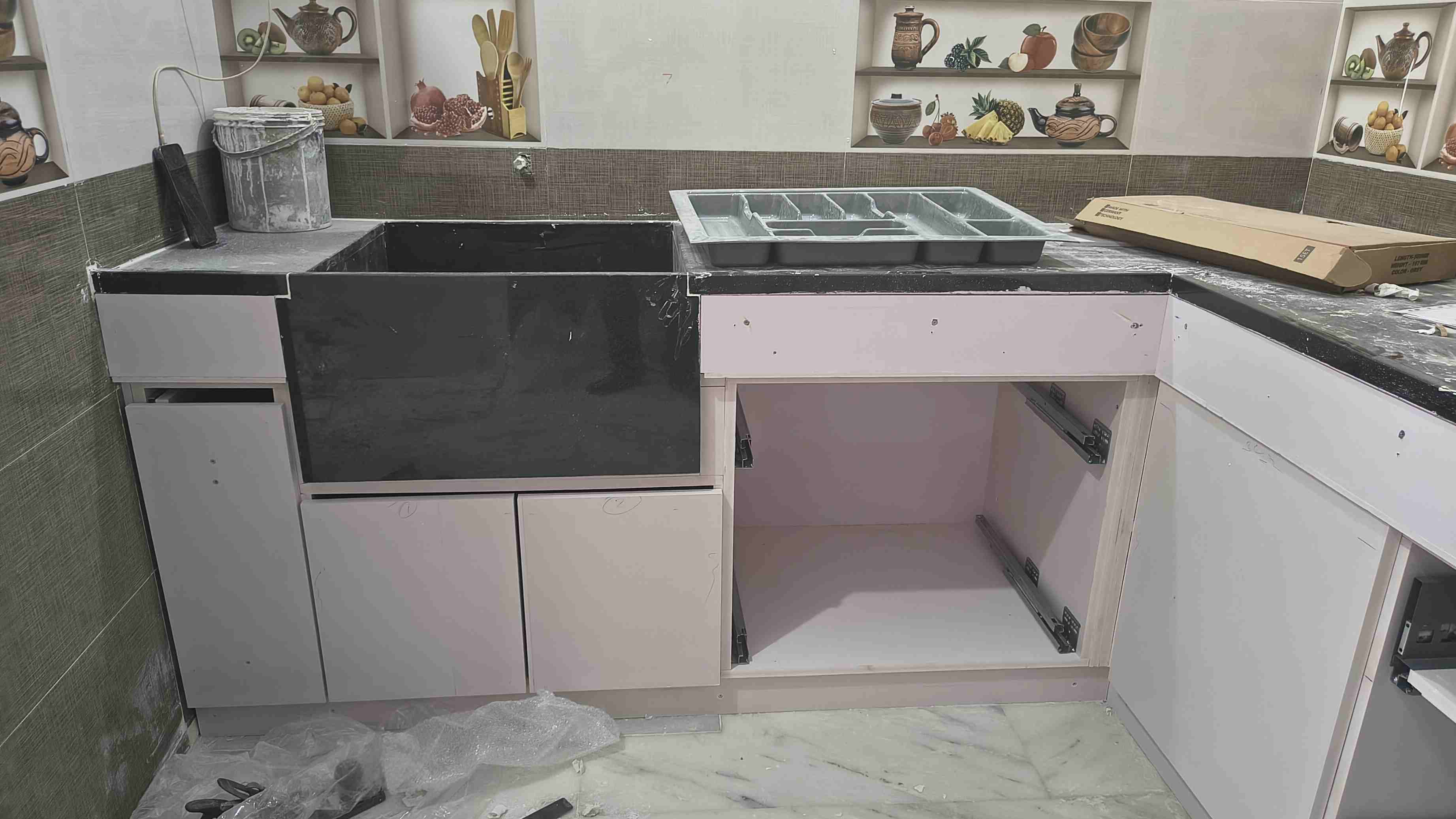 Onsite Installation · Box Fixing · Assembly